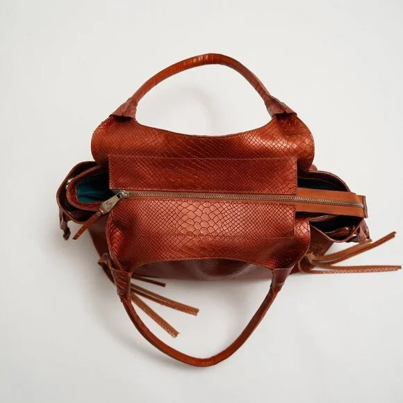 NWOT VELEZ Metallic Orange Leather Shoulder Bag - Picture 2 of 12